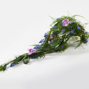 Brudesmykke med orkidé og perlehyacint detaljer - Send blomster med Bloomit