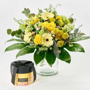 Fortryllende påskebuket med chokolade - Send blomster med Bloomit