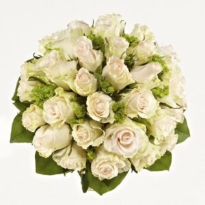 Rund brudebuket med roser og synlig bladkrans - Send blomster med Bloomit