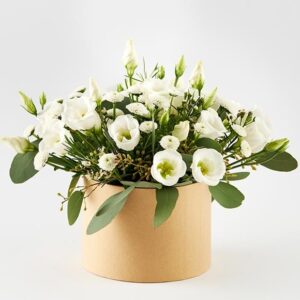 Skøn blomsteræske, floristens valg - Send blomster med Bloomit