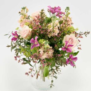 Yndig og lys buket - Send blomster med Bloomit